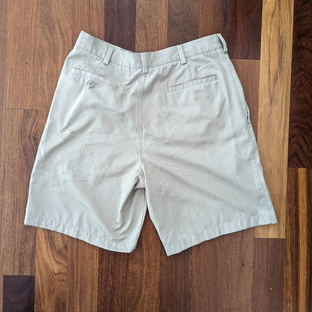 Nike Golf shorts mens 32 - Great Cond